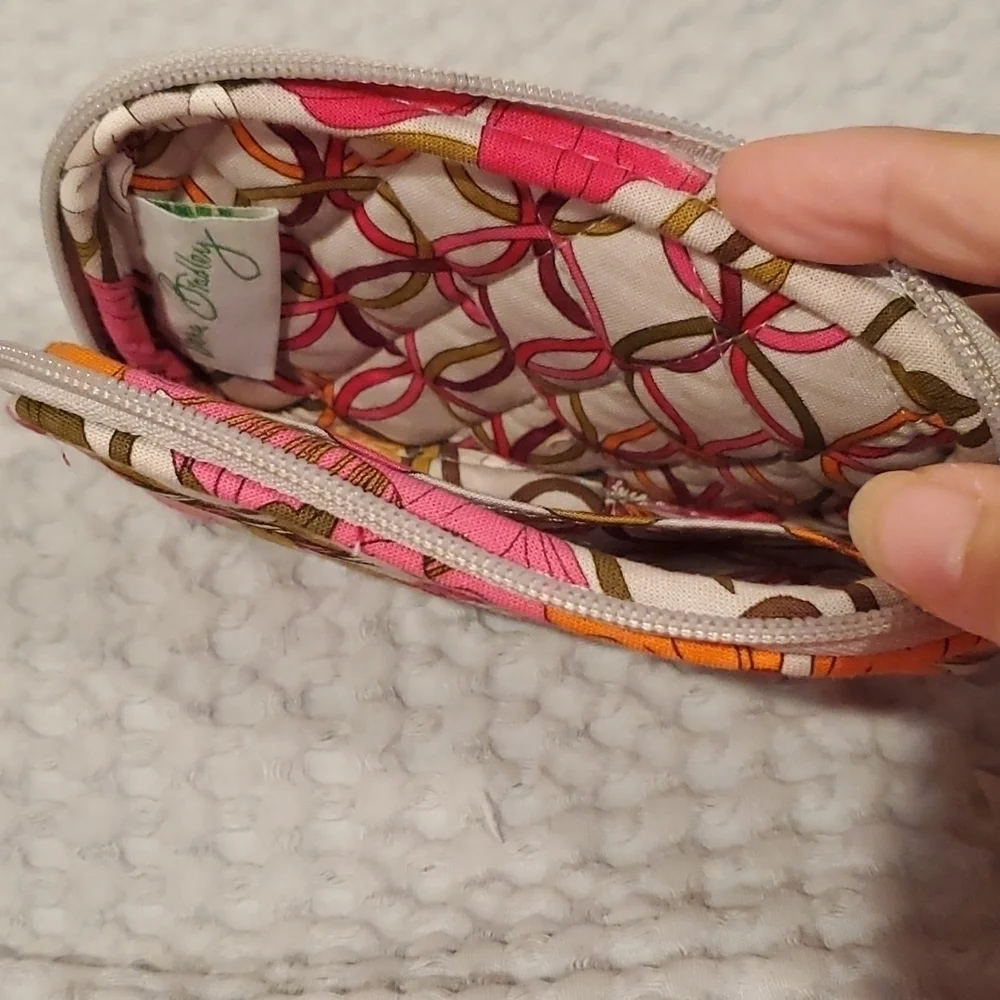 𝅺VERA Bradley Tea Garden Pink and Orange Retired Pattern Wristlet